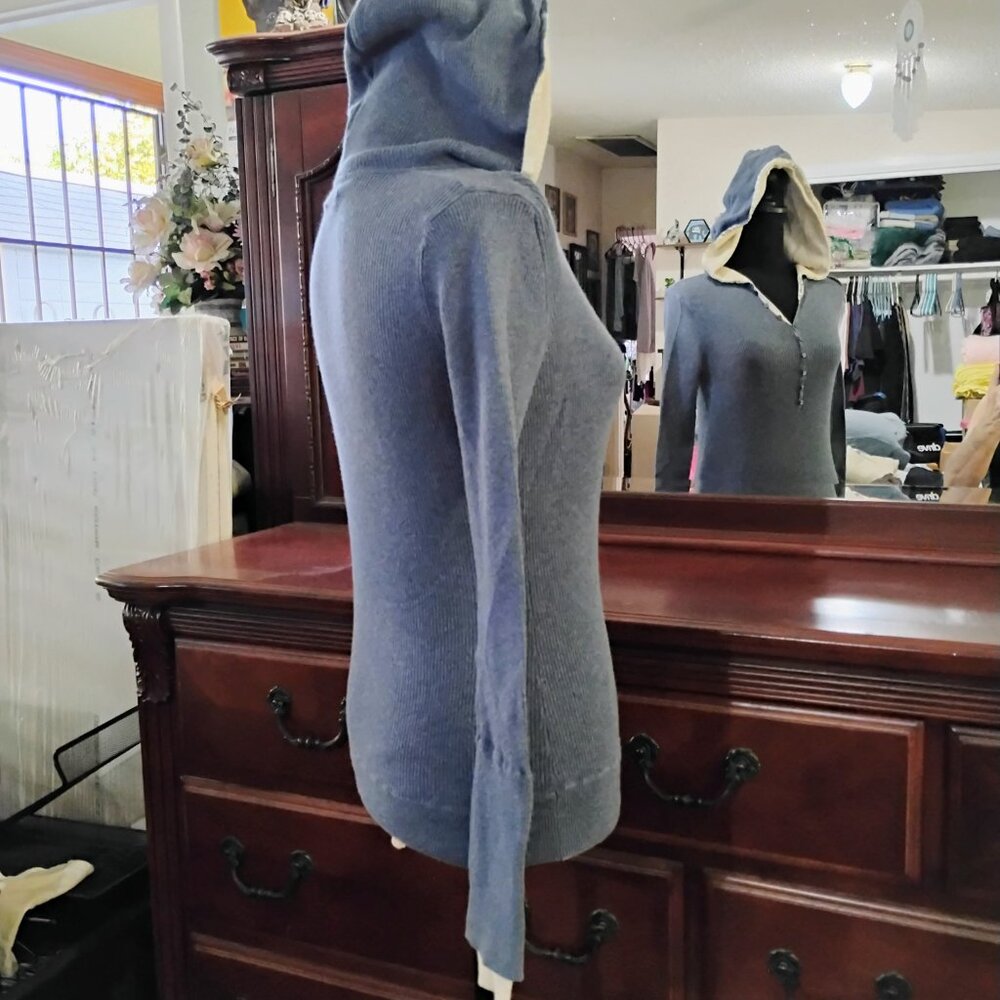 Blue Knitted Long Sleeve, Button Down V-Neck and Hoodie Cardigan - Picture 4 of 6